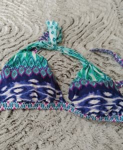 Kenneth Cole Reaction Bikini Top size D.